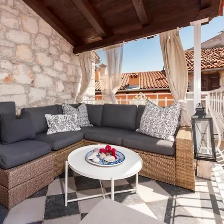 3 Bedrooms 3 Bathrooms With Sea View And Terrace *