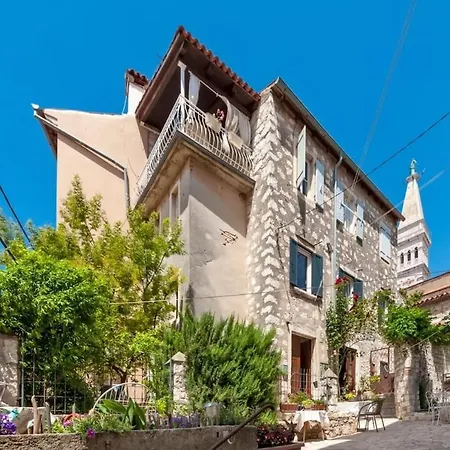 3 Bedrooms 3 Bathrooms With Sea View And Terrace Apartment Rovinj