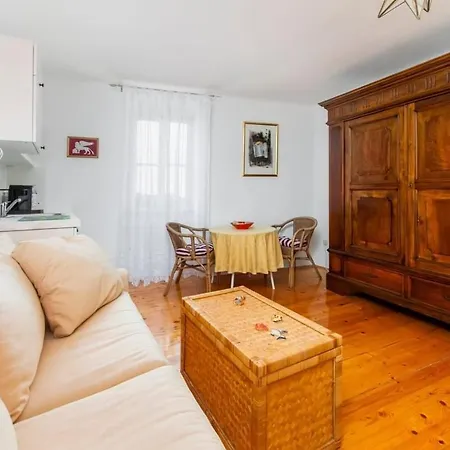 Apartamento 3 Bedrooms 3 Bathrooms With Sea View And Terrace Rovinj
