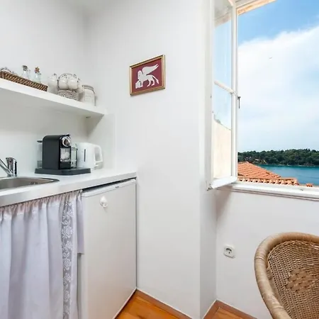 3 Bedrooms 3 Bathrooms With Sea View And Terrace Apartment *