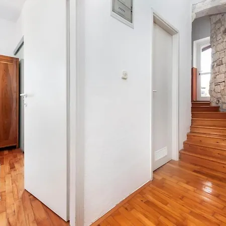 3 Bedrooms 3 Bathrooms With Sea View And Terrace *